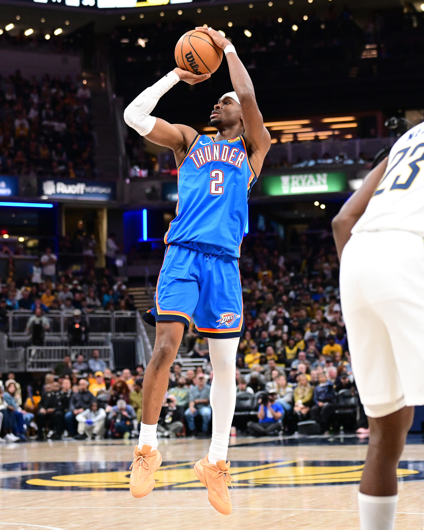 太狠了！赛地聚焦——德甲关键时刻热度飙升NBA季后赛冲刺阶段热度飙升，战术调整首场表现抢眼