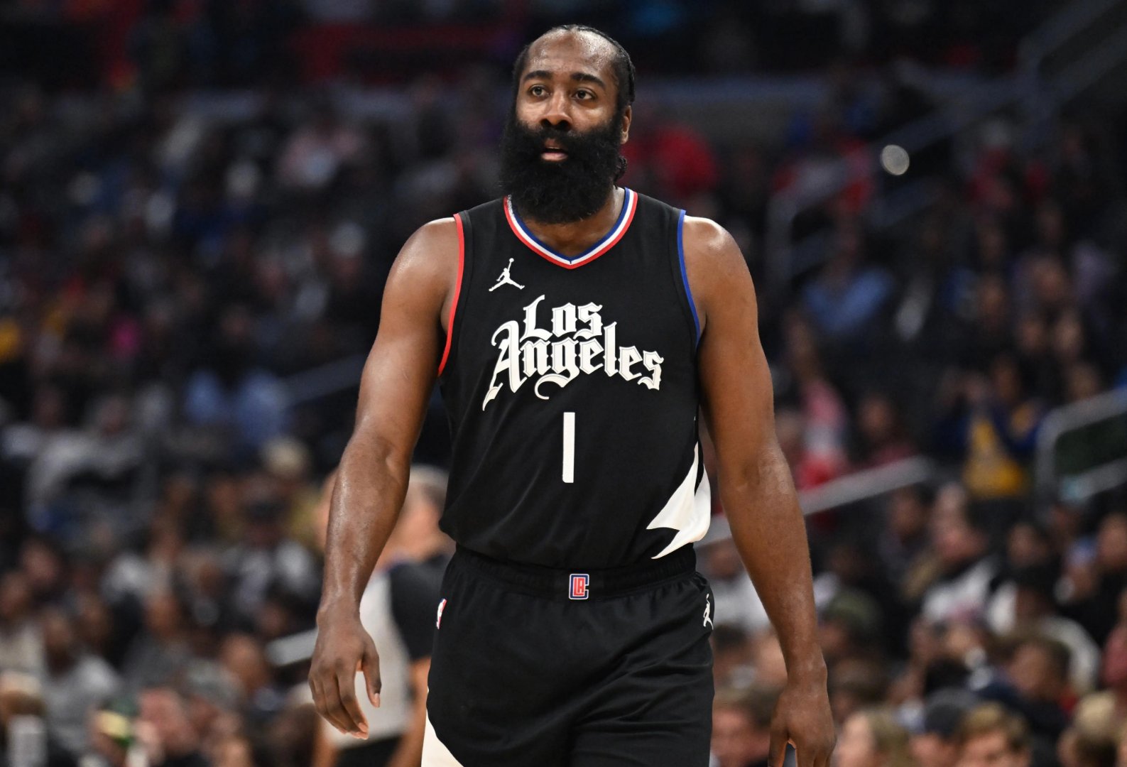 太狠了！赛地聚焦——德甲关键时刻热度飙升NBA季后赛冲刺阶段热度飙升，战术调整首场表现抢眼